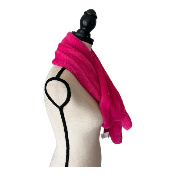 Open Edit Vibrant Pink Plush Winter Infinity Scarf one Size - Picture 5 of 9